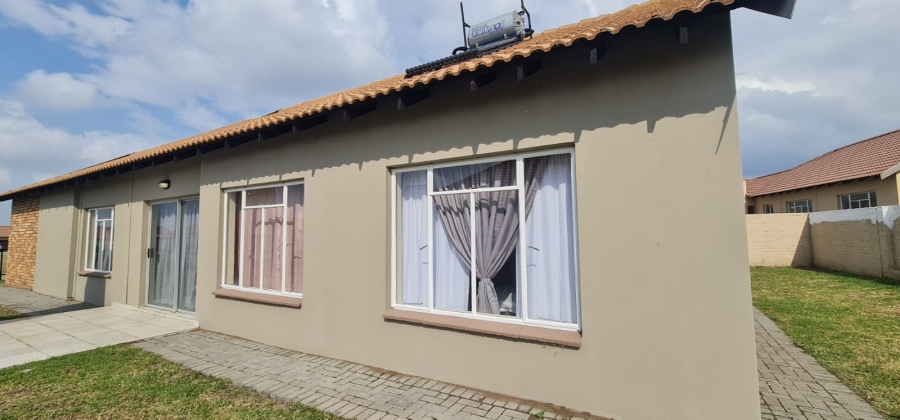 To Let 3 Bedroom Property for Rent in Waterkloof Hill Estate North West